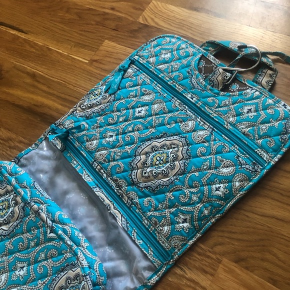 Vera Bradley Travel Essentials Bundle - Picture 16 of 16